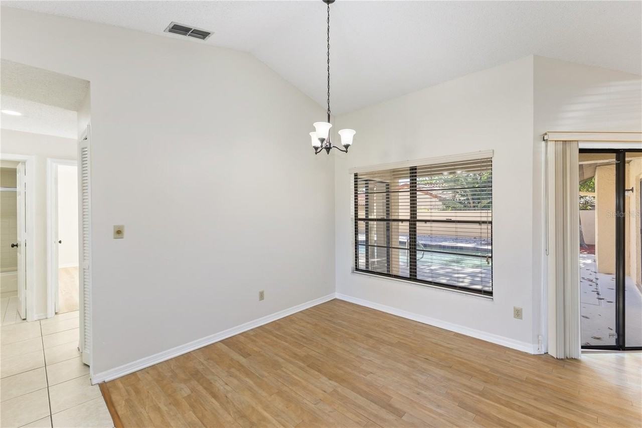 8030 S Madeira Ct - Photo 3 of 16