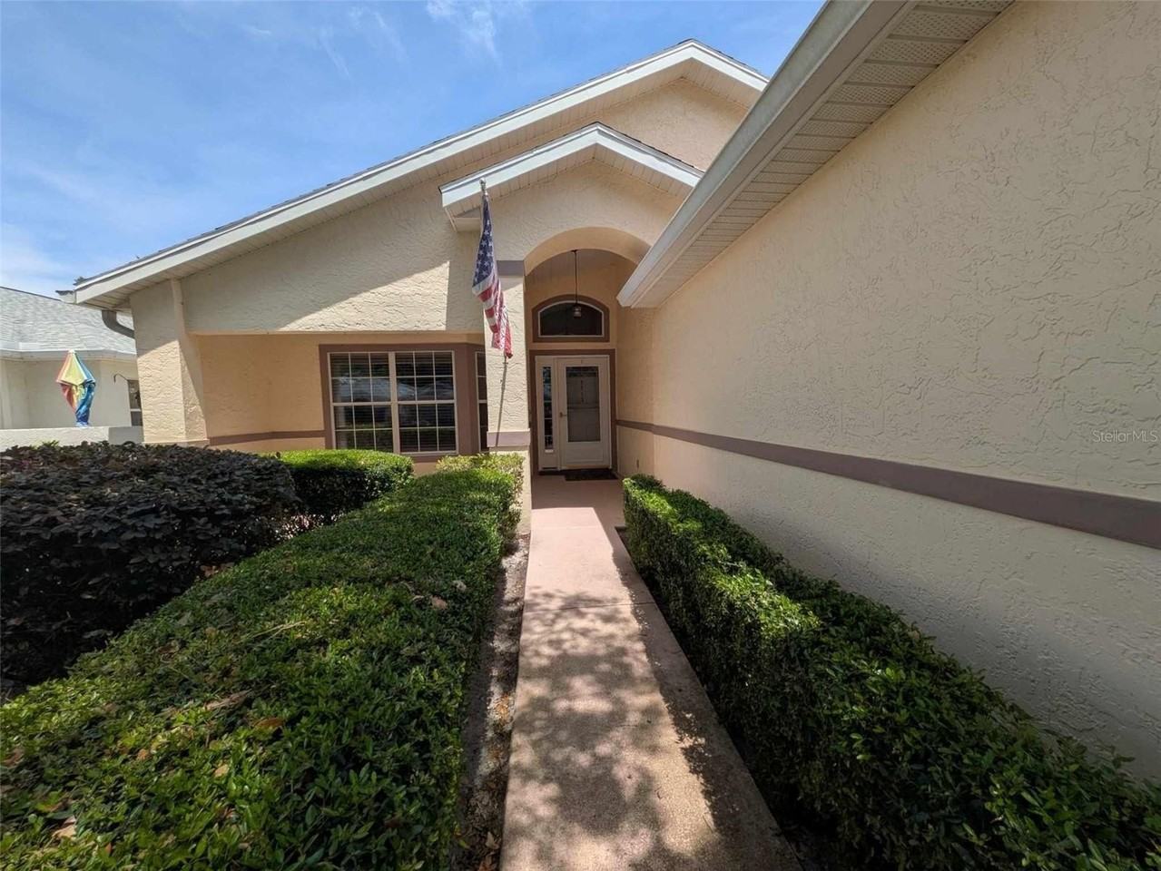 9513 Sw 92nd Place Rd - Photo 2 of 14