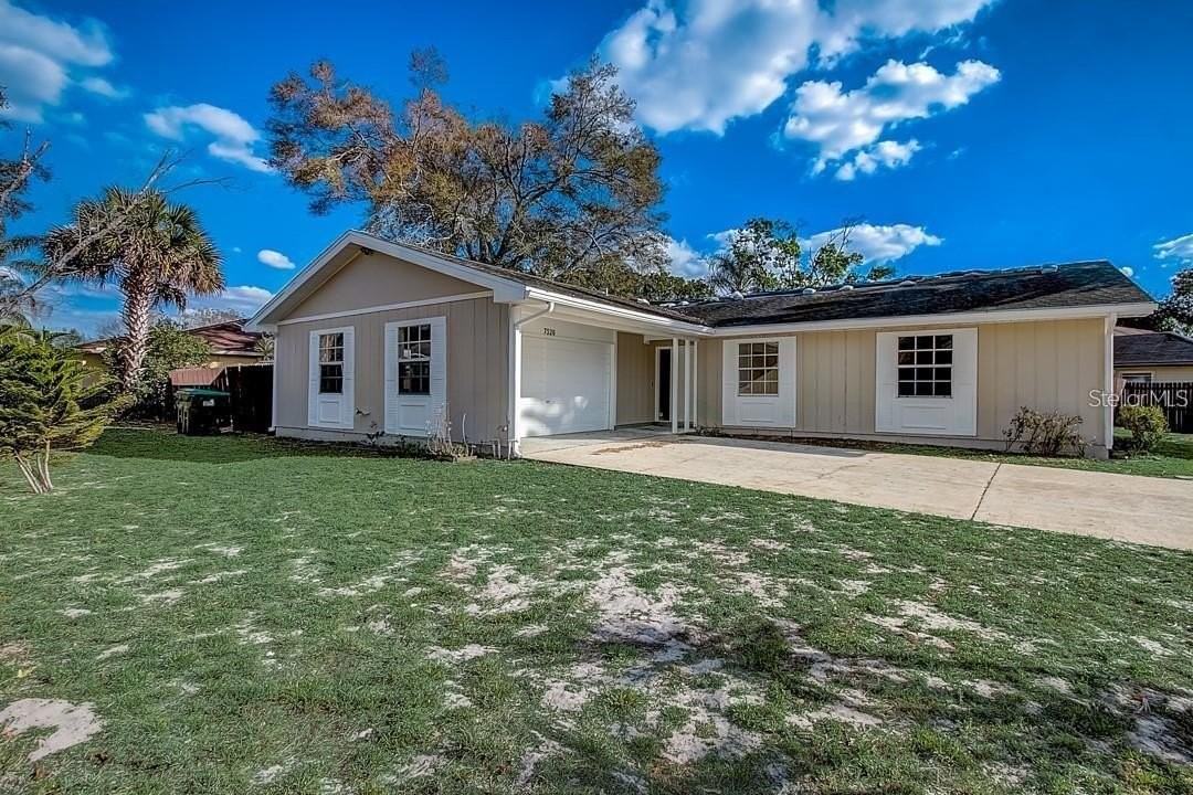 7326 Lake Floy Cir - Photo 2 of 17