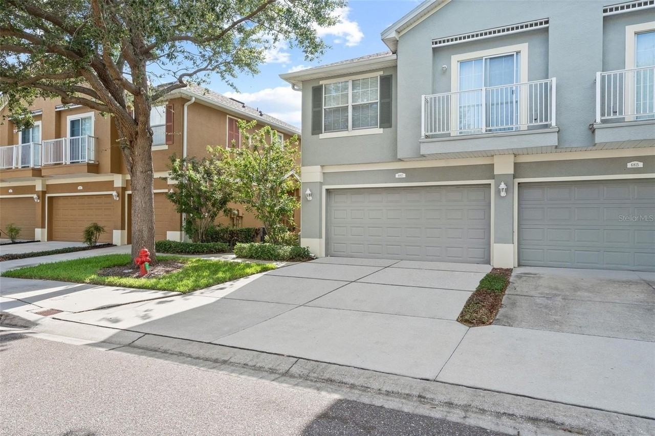 6817 Breezy Palm Dr - Photo 4 of 37