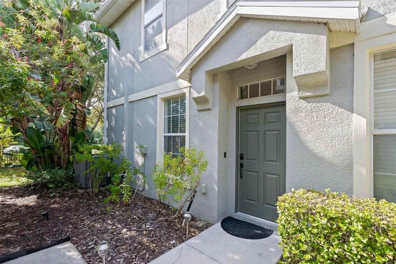 6817 Breezy Palm Dr - Photo 5 of 37