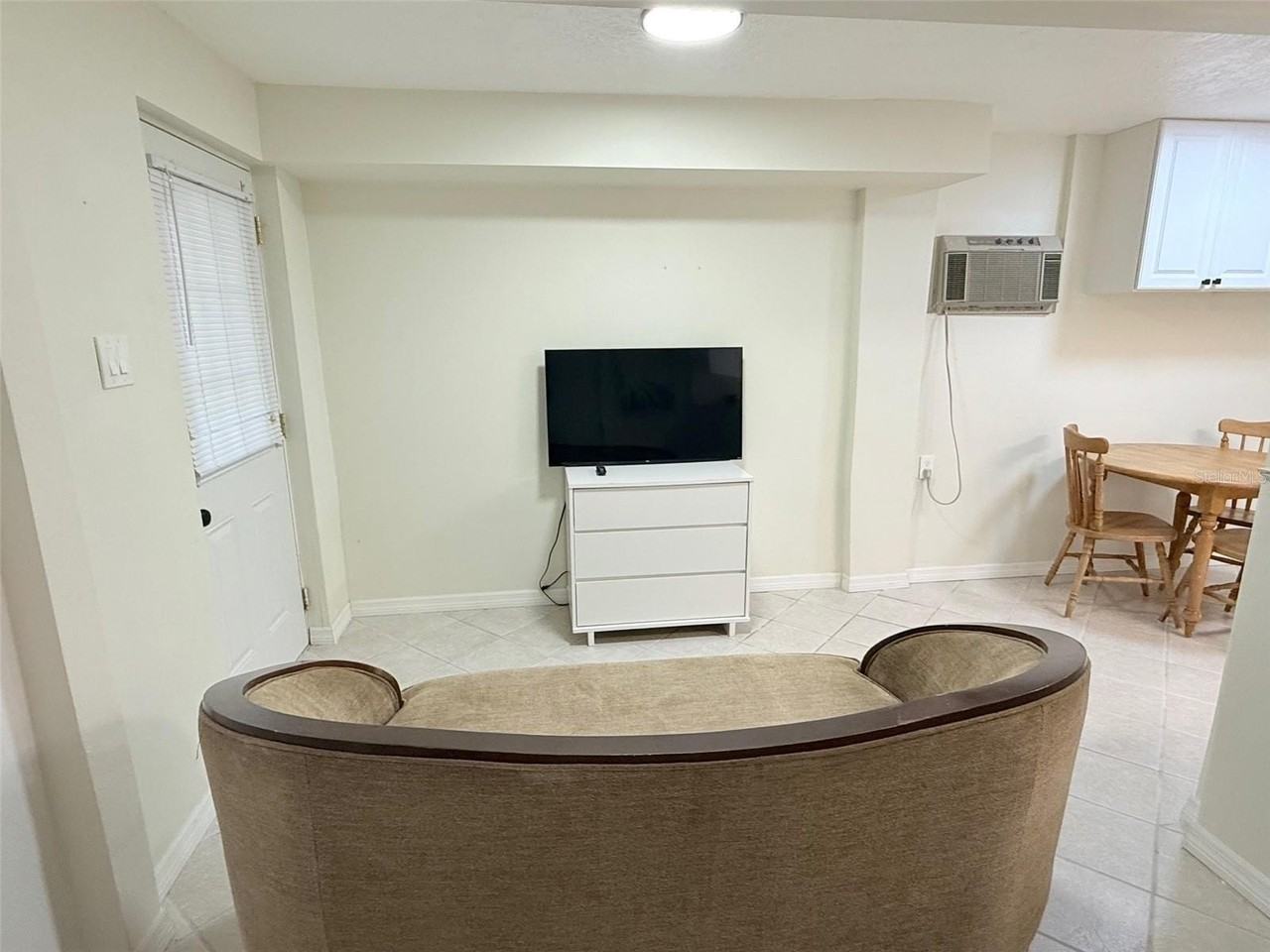 707 40th St W #B - Photo 2 of 16