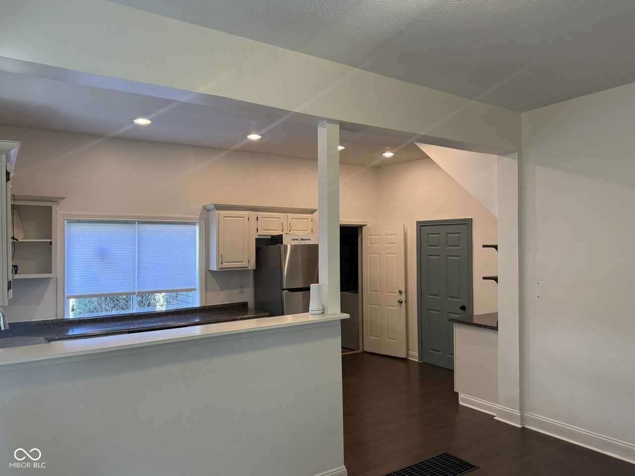 1156 Hoyt Ave - Photo 5 of 22