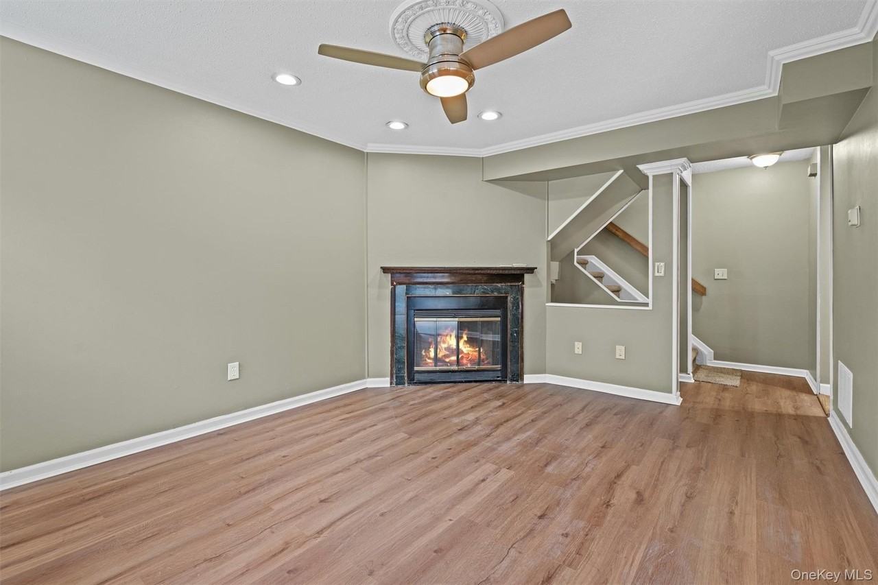 1818 Whispering Hls - Photo 5 of 33