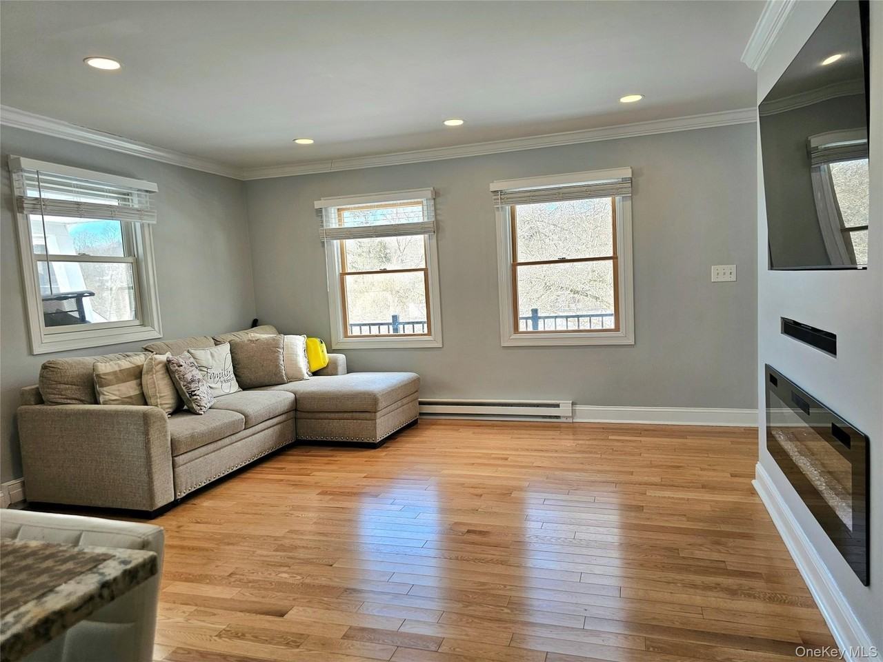 7 Ferndale Rd - Photo 5 of 23