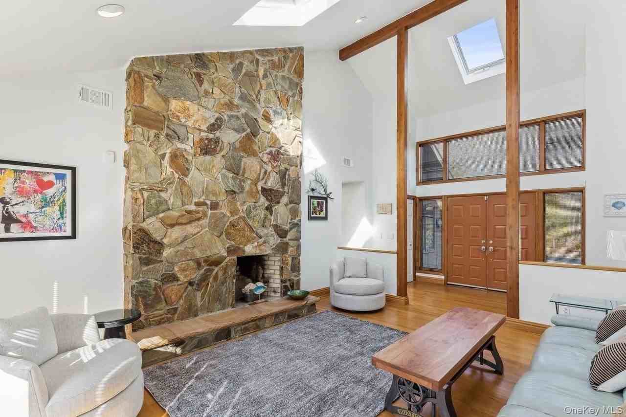 2905 Private Rd - Photo 4 of 32