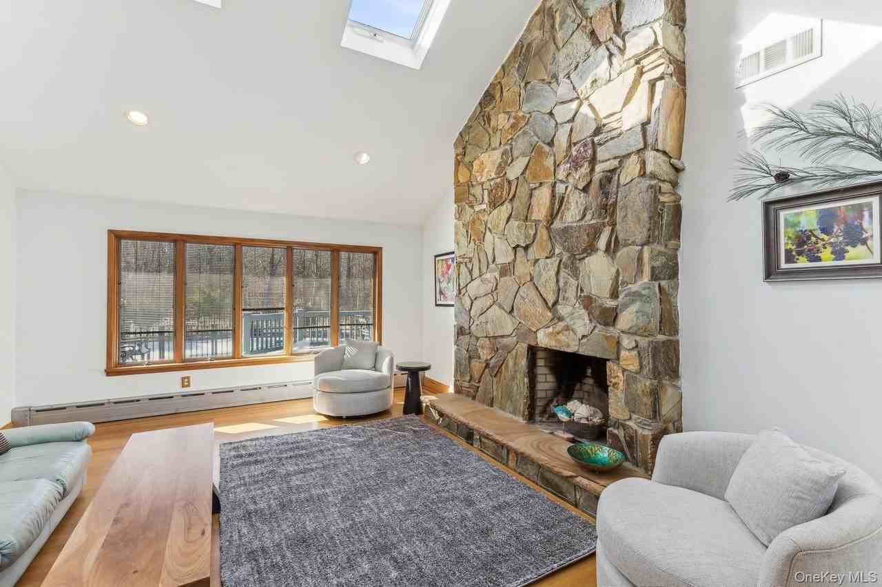 2905 Private Rd - Photo 5 of 32