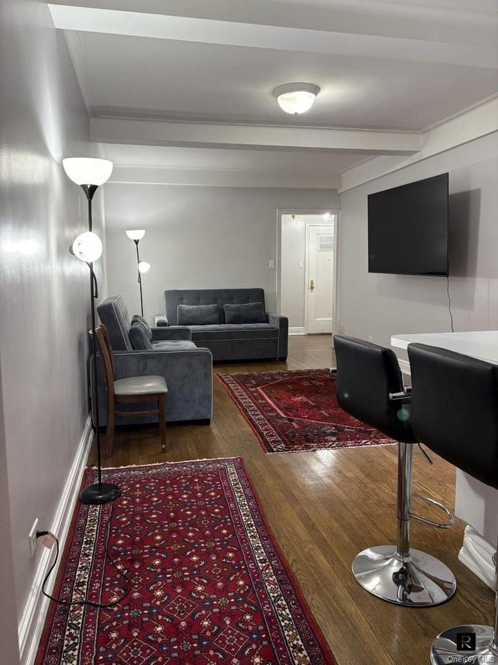 162 W 56th St Apt 1407 - Photo 2 of 4