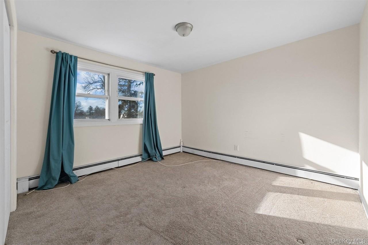 733 14th St - Photo 7 of 8