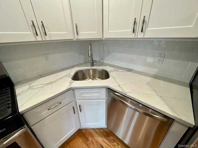 101 Davison Ave Unit 2 - Photo 4 of 11