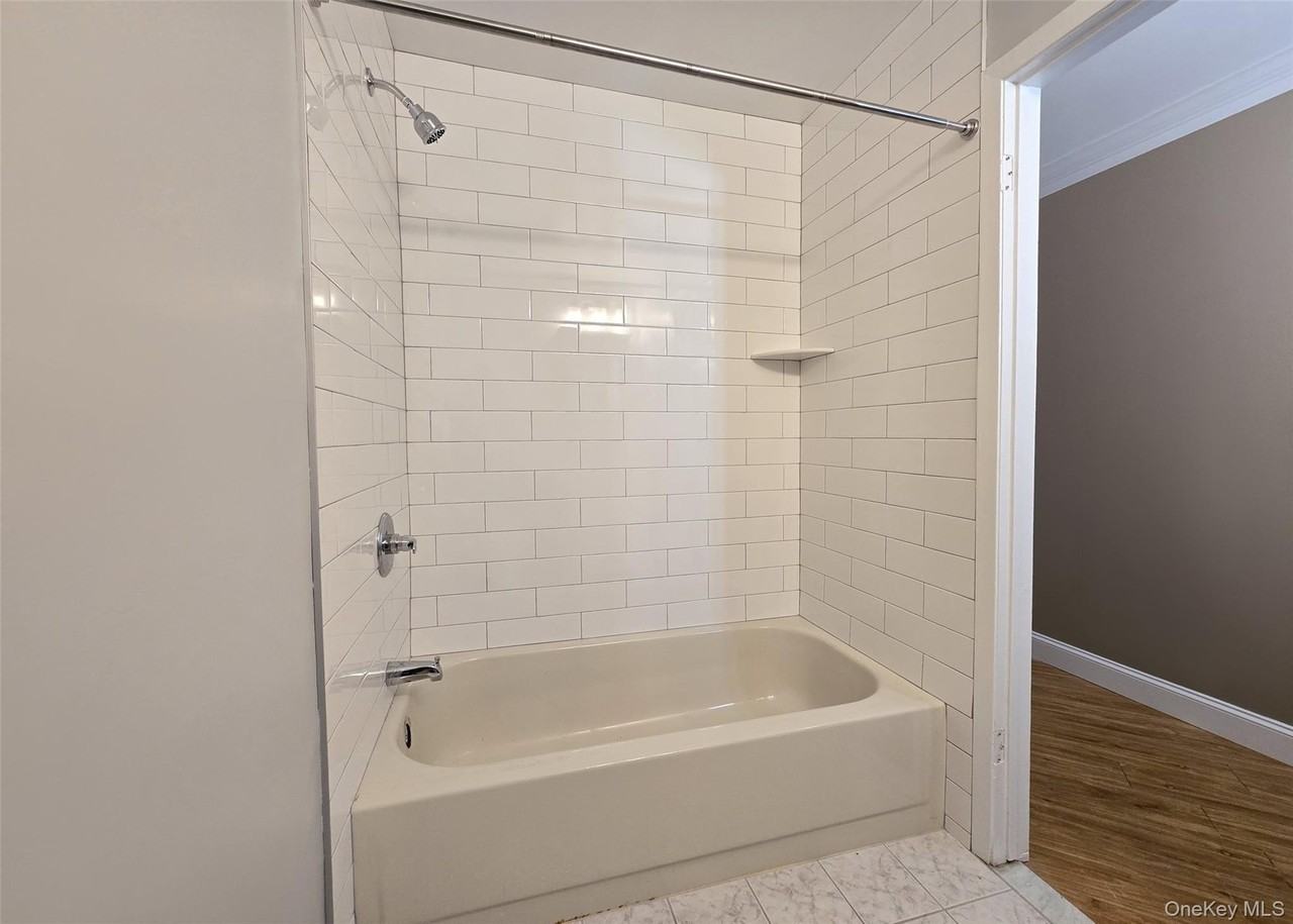 786 Hilltop Ct - Photo 7 of 22