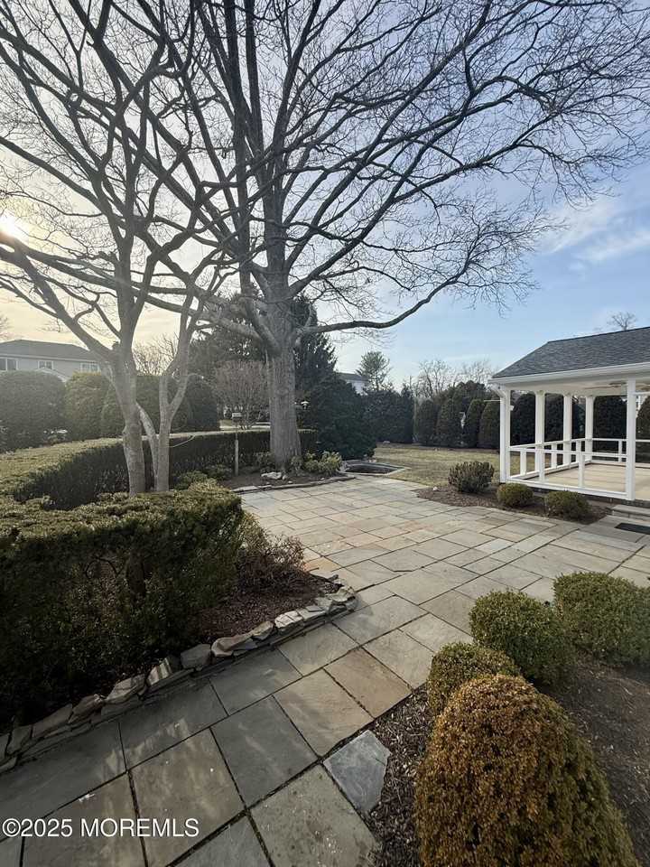 3 James Ct - Photo 2 of 2