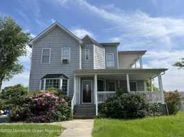 featured image of 9 Berg Ave