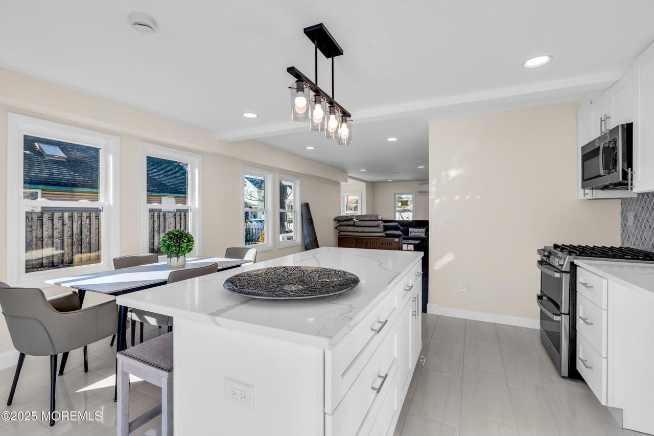 814 Dunlewy St - Photo 5 of 21