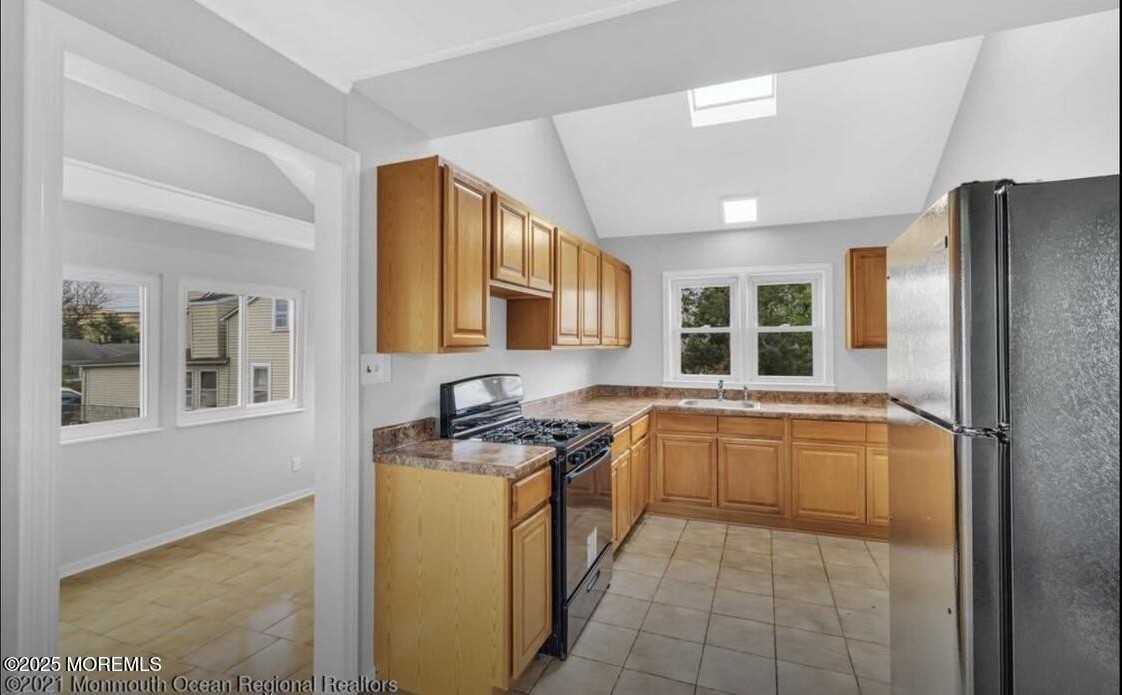 146 James St Unit Rear - Photo 4 of 19