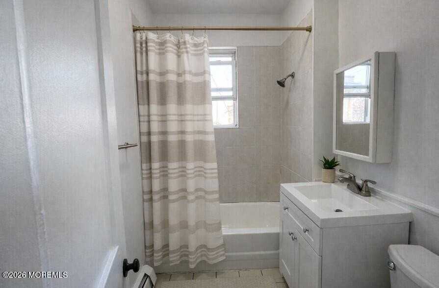 40 Westervelt Pl Apt 3 - Photo 5 of 12