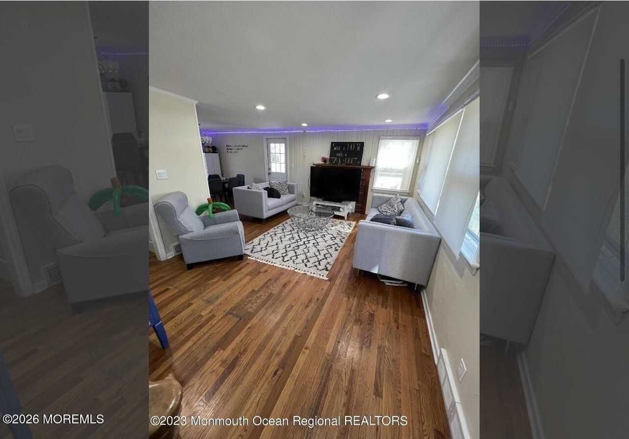 32 Baker Dr - Photo 4 of 15