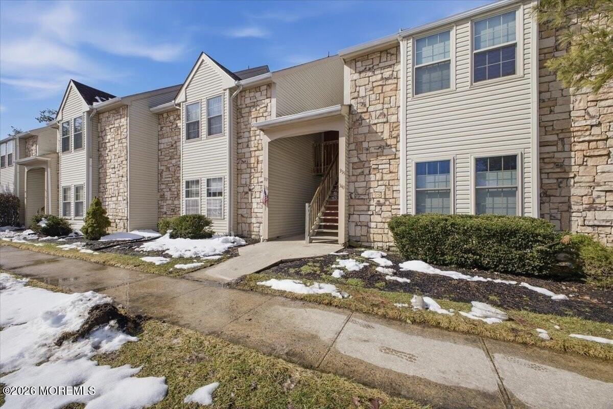 337 Tavistock Road - Photo 2 of 24