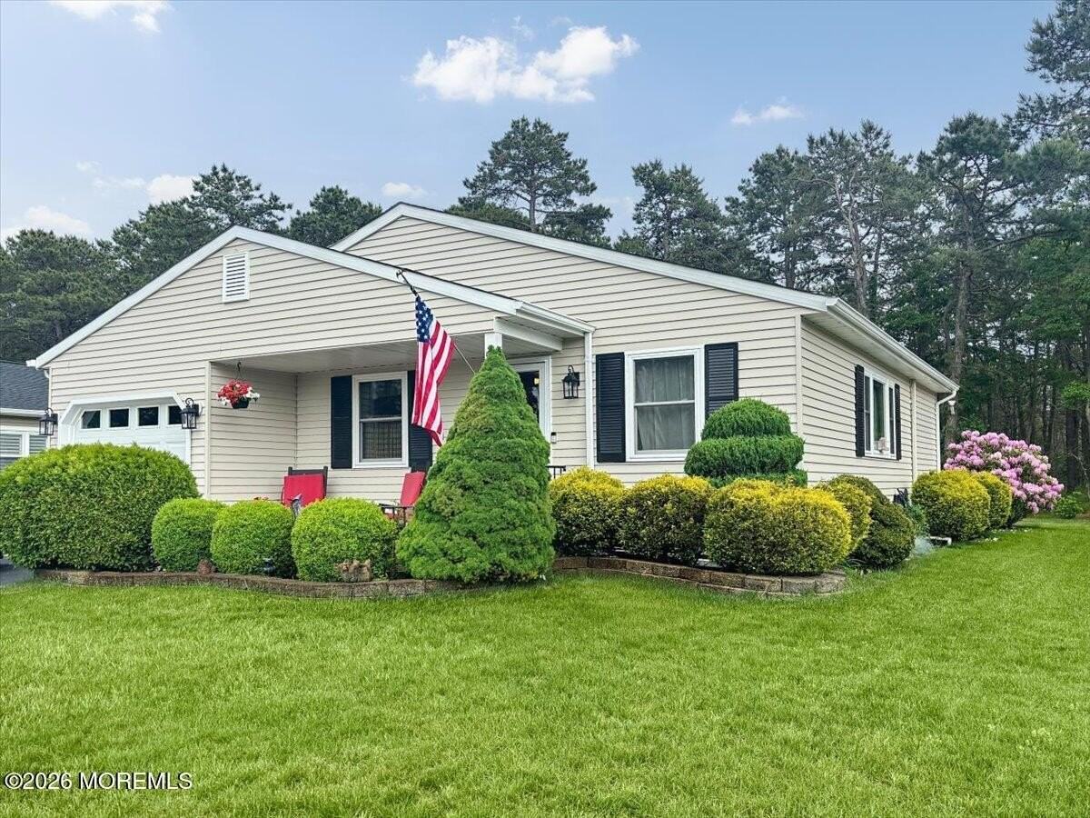 53 Chesterfield Ln - Photo 2 of 45