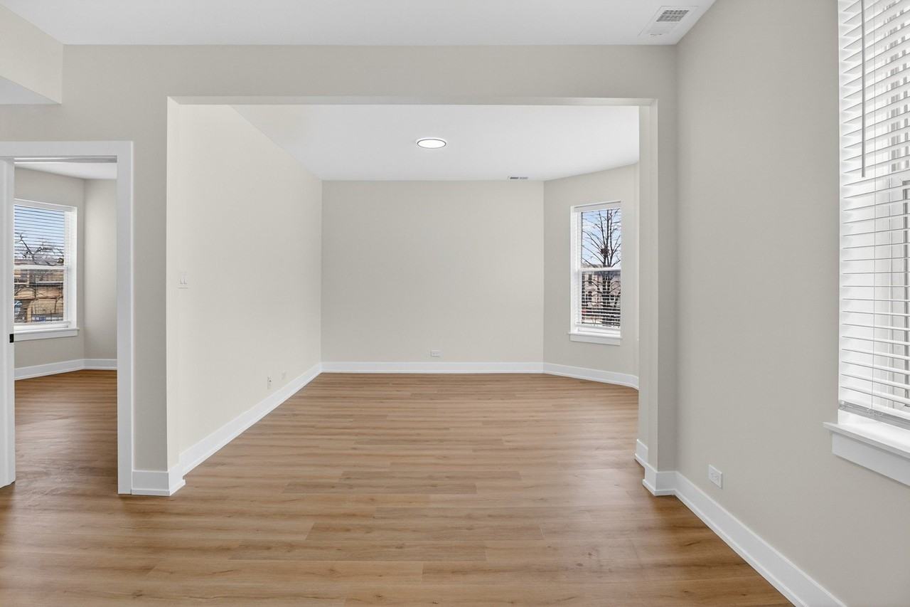 4622 S Calumet Ave Apt 2 - Photo 5 of 37