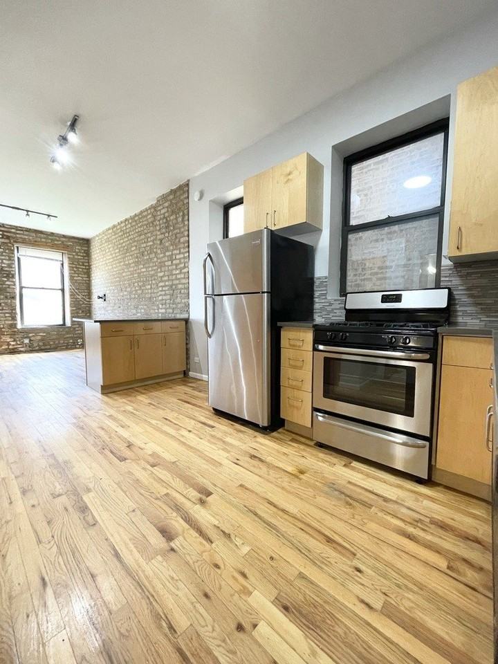 1927 N Wolcott Ave Apt 1r - Photo 4 of 13