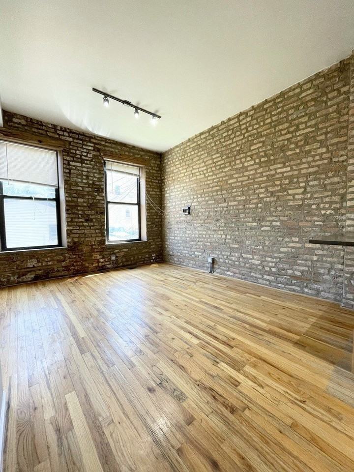 1927 N Wolcott Ave Apt 1r - Photo 5 of 13