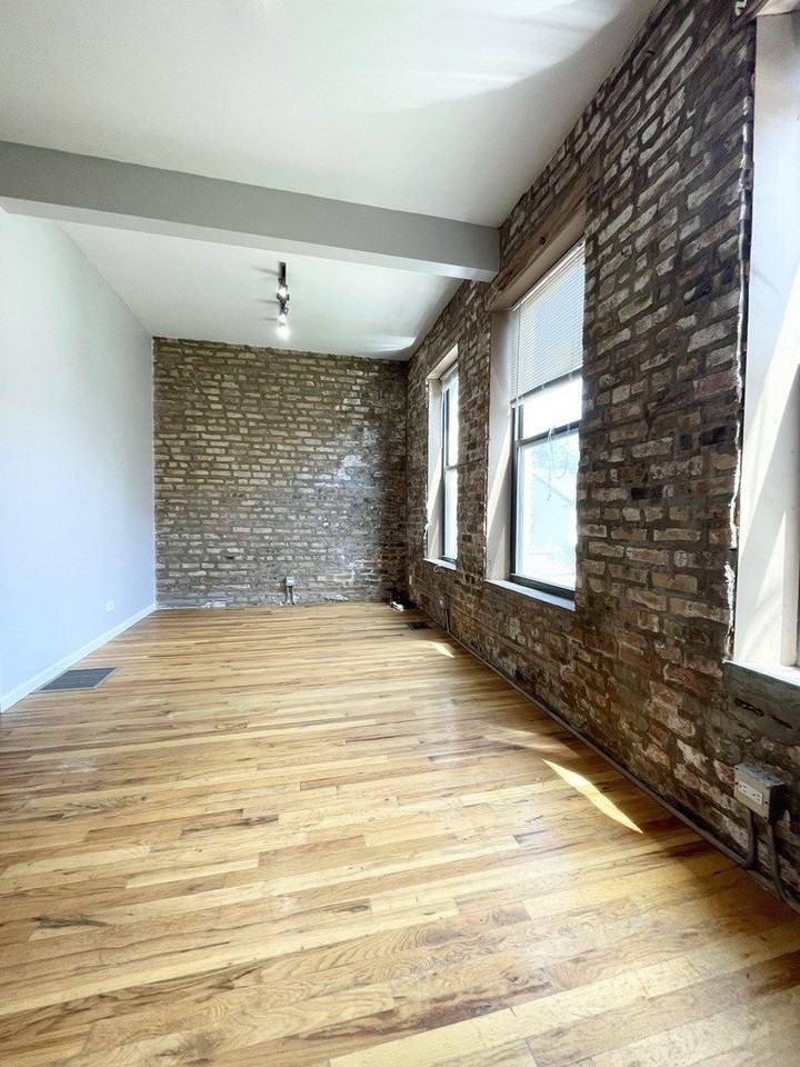 1927 N Wolcott Ave Apt 1r - Photo 7 of 13