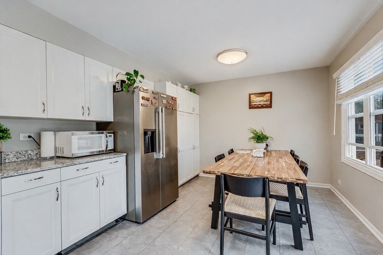 2340 Portsmouth Ct - Photo 5 of 18