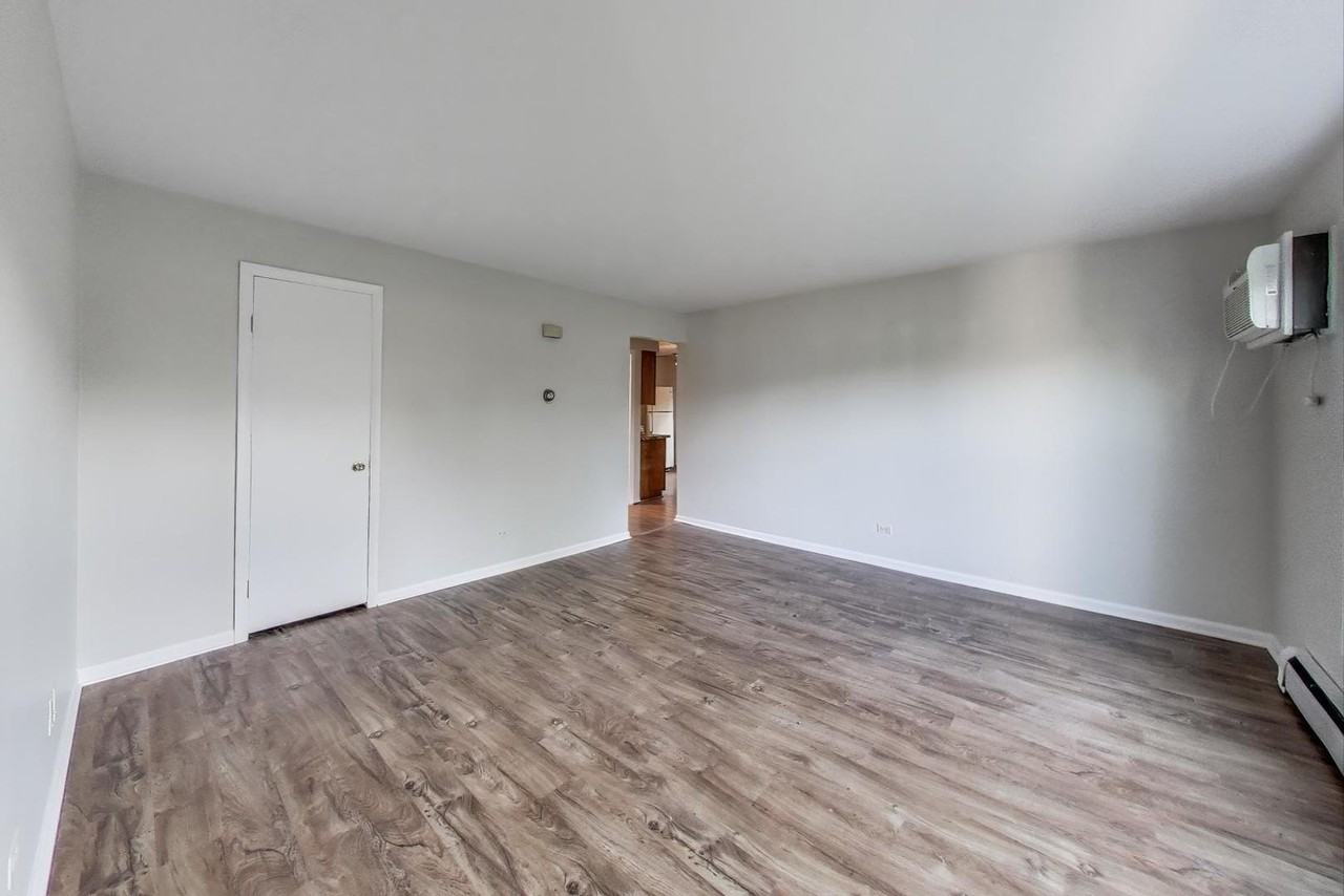 333 Short St Apt 2 - Photo 2 of 11