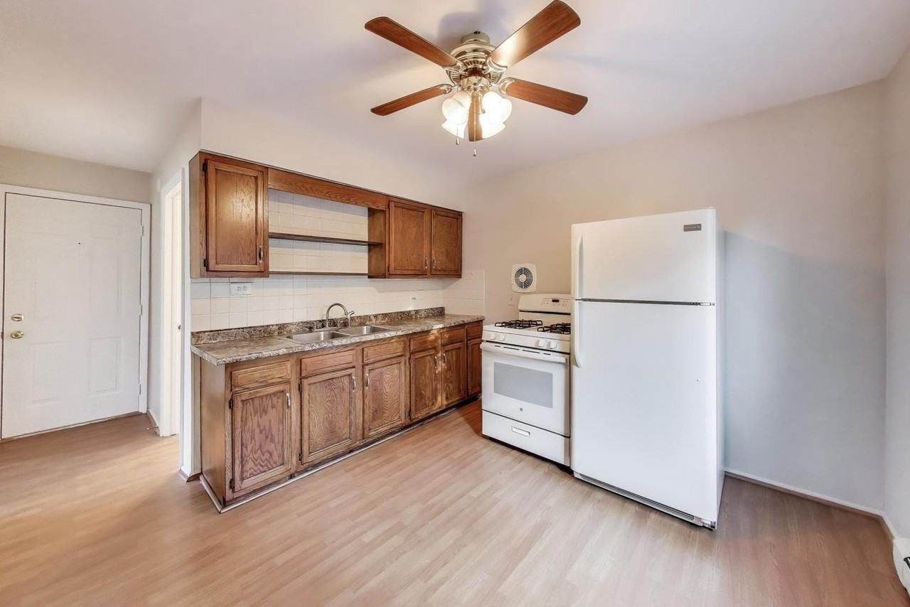 333 Short St Apt 2 - Photo 6 of 11