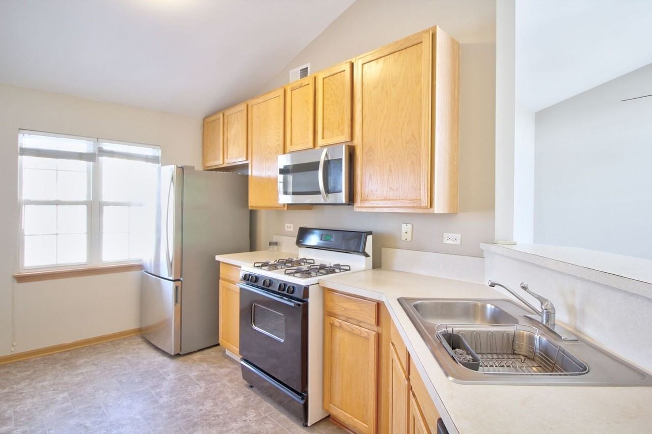 2427 Sheehan Dr Unit 202 - Photo 3 of 14