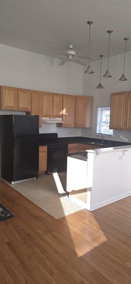 3324 E 136th St Apt 1s - Photo 2 of 6