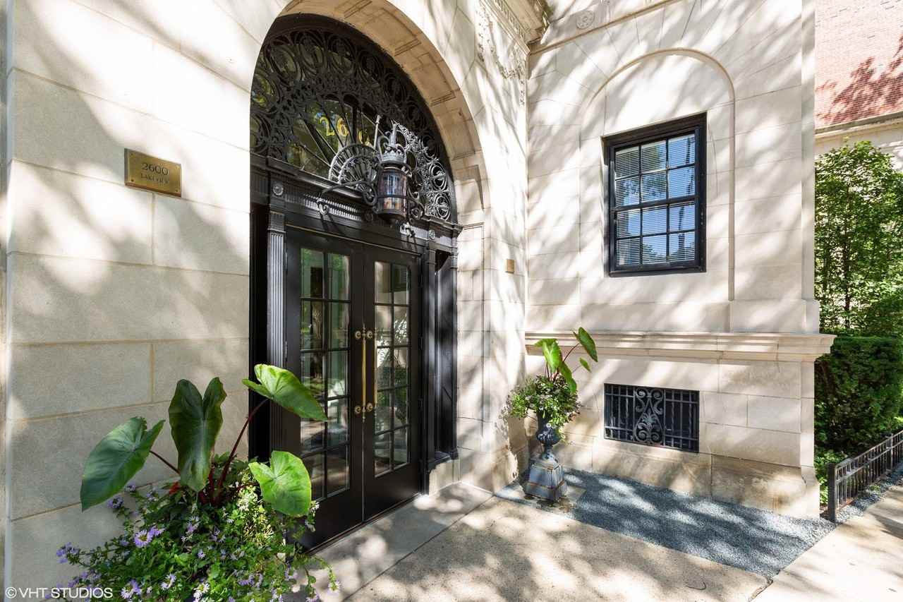 2608 N Lakeview Ave Apt 6d - Photo 2 of 13