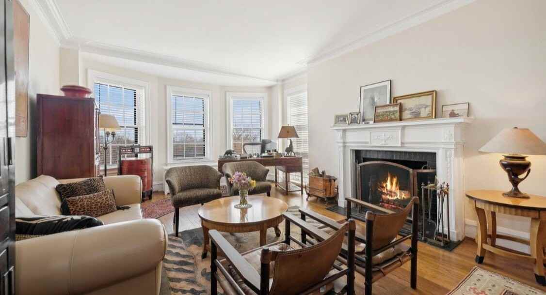 2608 N Lakeview Ave Apt 6d - Photo 3 of 13