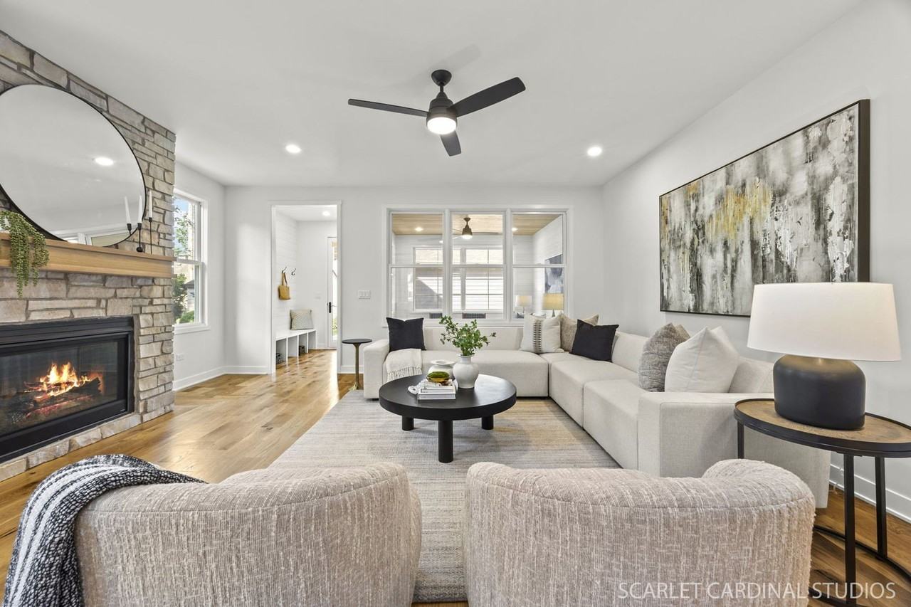 715 N Brainard St - Photo 7 of 48