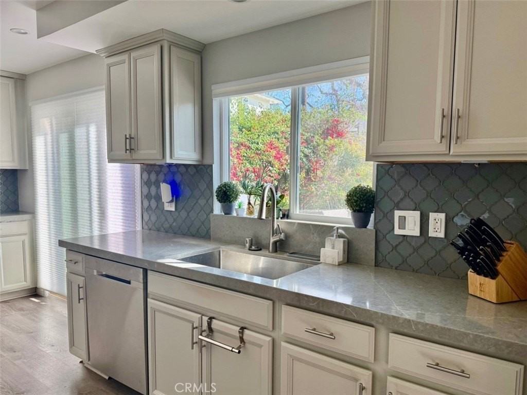 1742 Fisk Ct - Photo 6 of 14