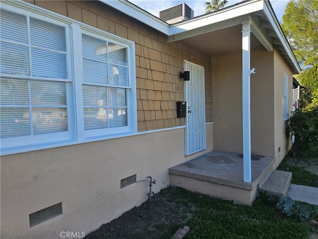 6907 White Oak Ave - Photo 4 of 48