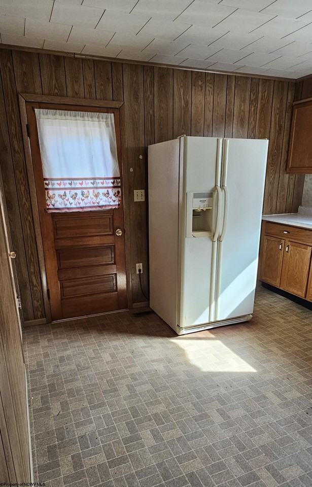 533 E Grafton Rd - Photo 4 of 11