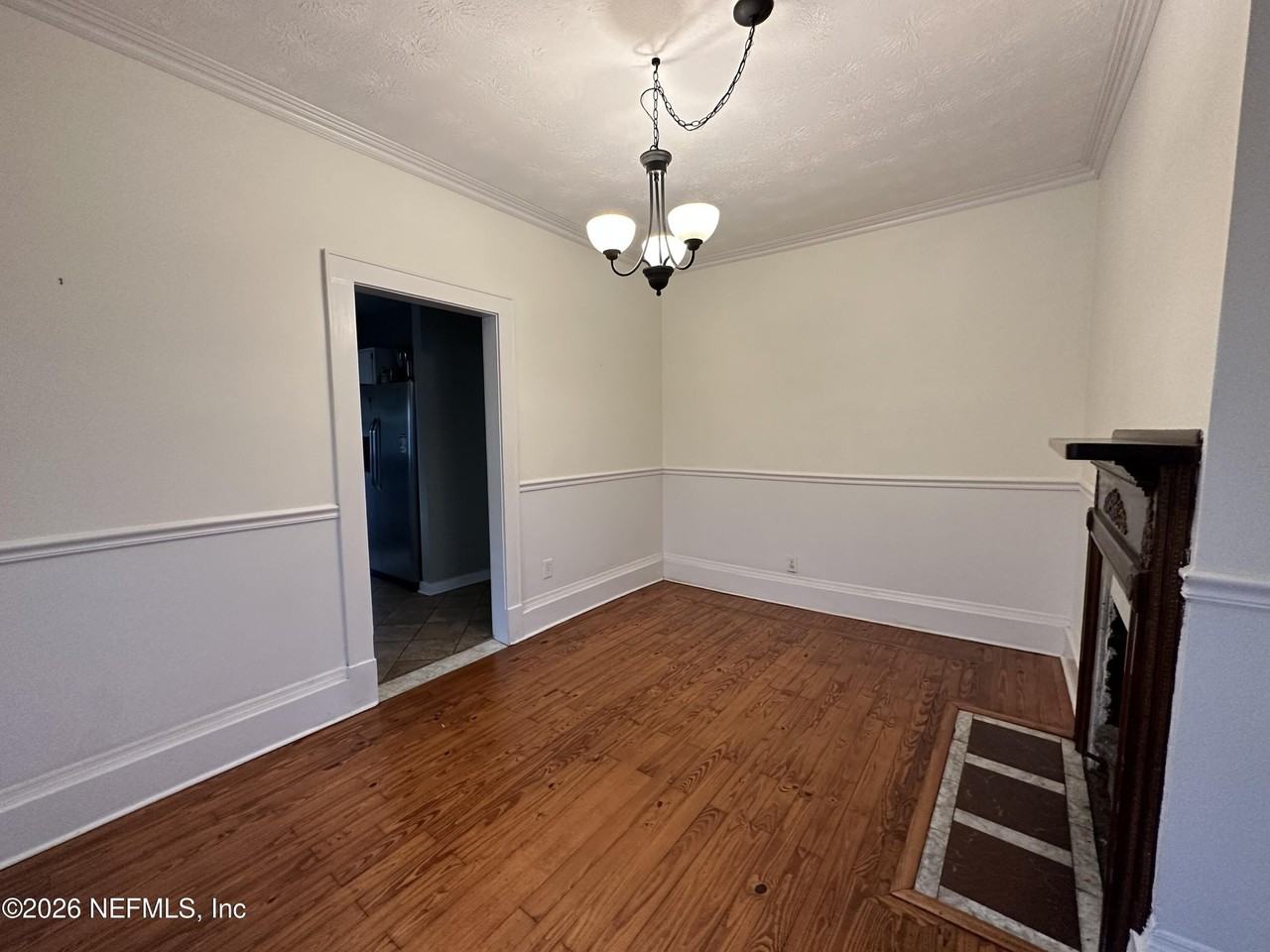 3867 Herschel St - Photo 5 of 18
