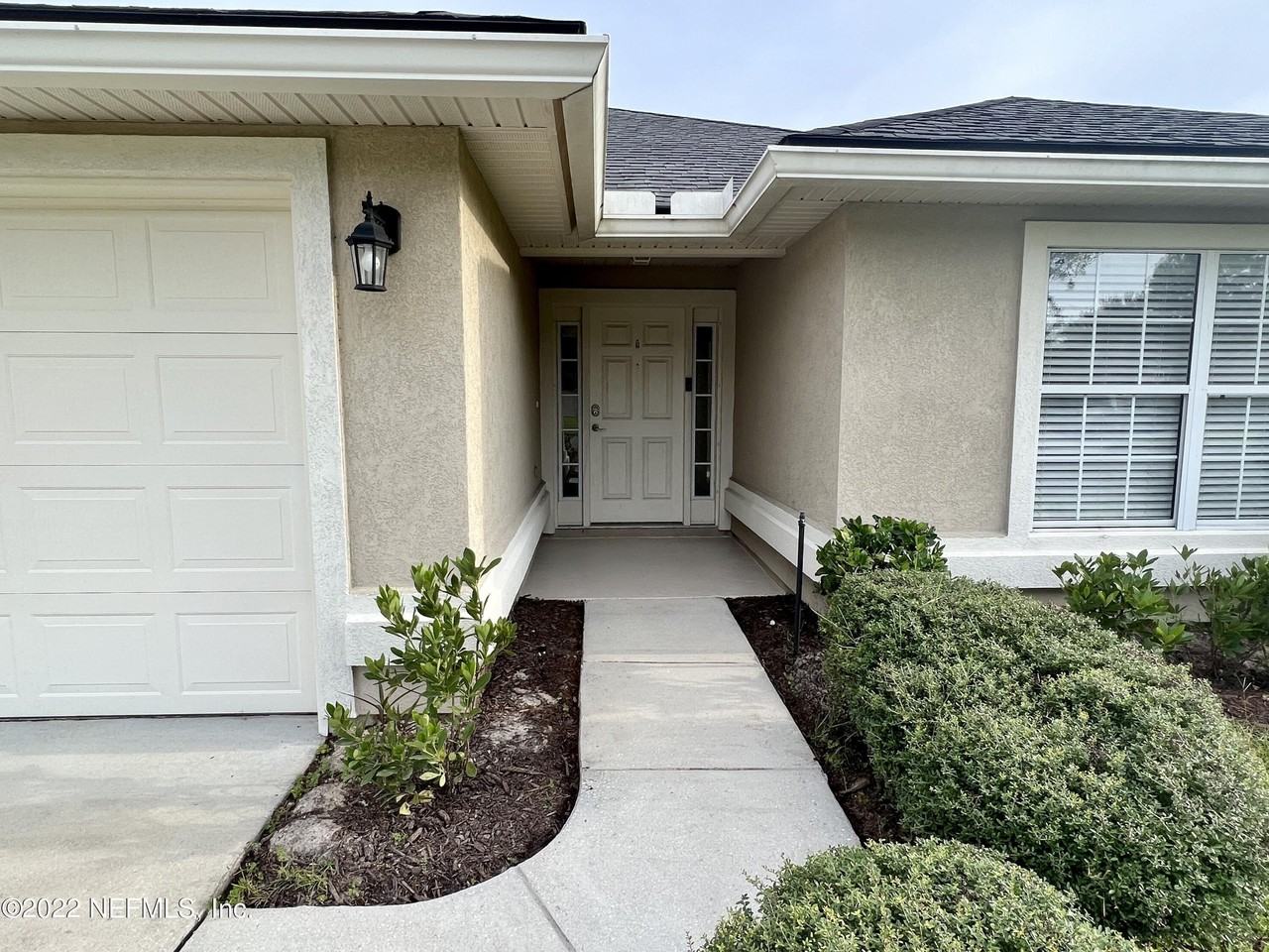 363 Sanwick Dr - Photo 2 of 37