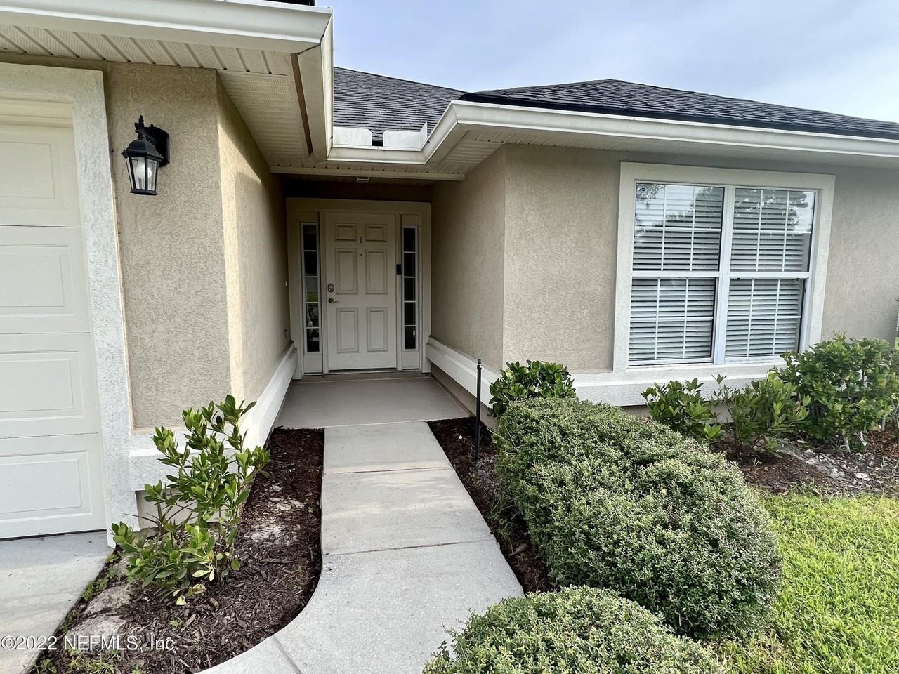 363 Sanwick Dr - Photo 3 of 37