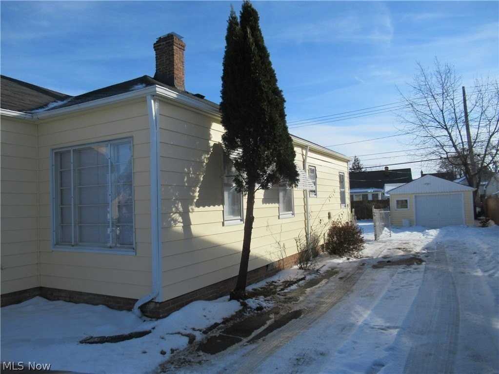 1403 Dawnwood Dr - Photo 2 of 25