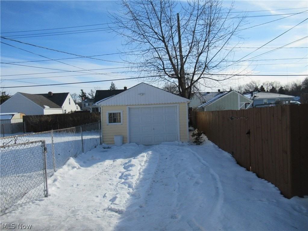 1403 Dawnwood Dr - Photo 3 of 25