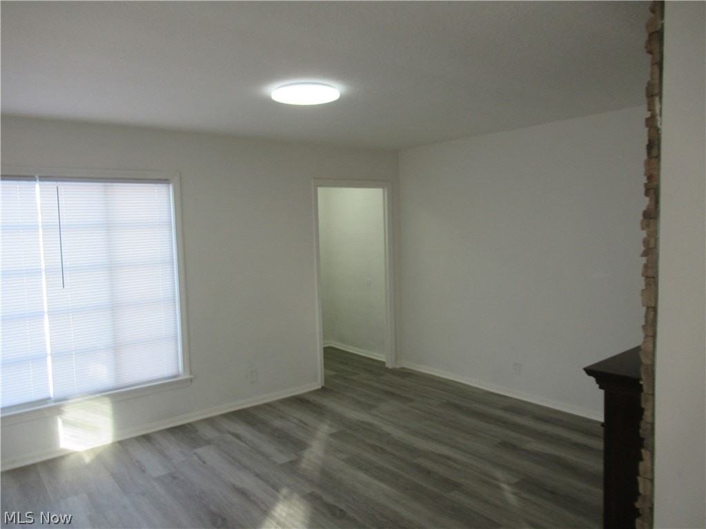 1403 Dawnwood Dr - Photo 7 of 25