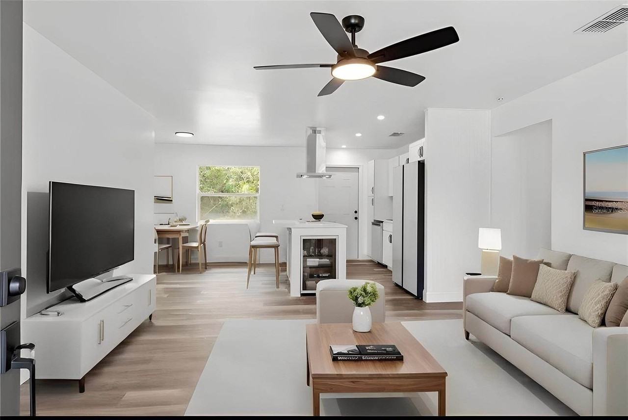 216 Jean St - Photo 2 of 20