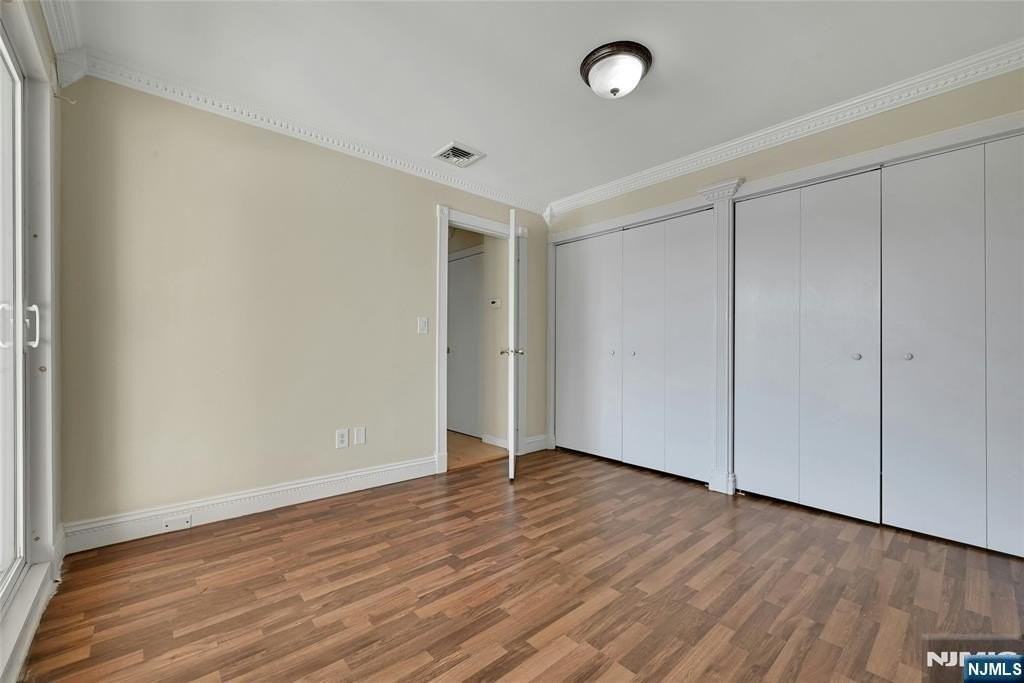 48 Garwood Ct N - Photo 7 of 10