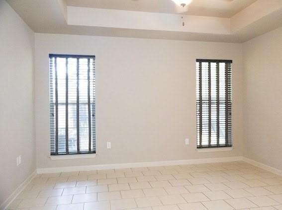 204 S General Pershing St - Photo 4 of 7