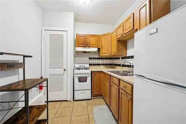 3214 Ponce De Leon St #A - Photo 4 of 10