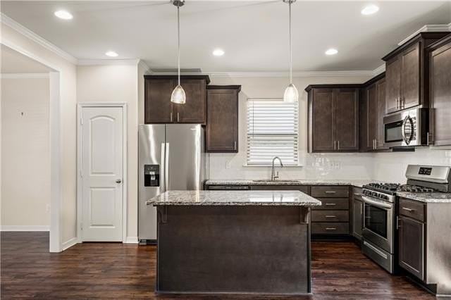 873 Smolkin Ln - Photo 7 of 27