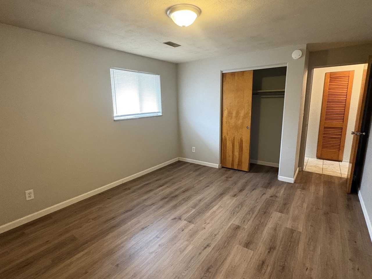 2613 West Wardcliffe Drive #D - Photo 7 of 12